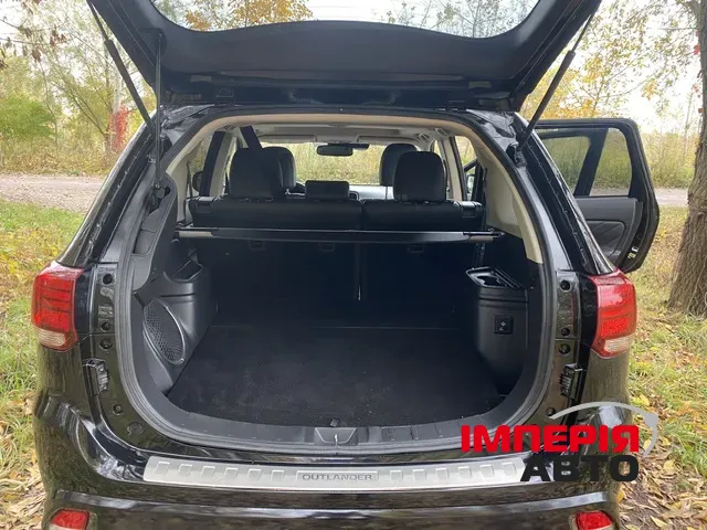 Mitsubishi Outlander - фото 6