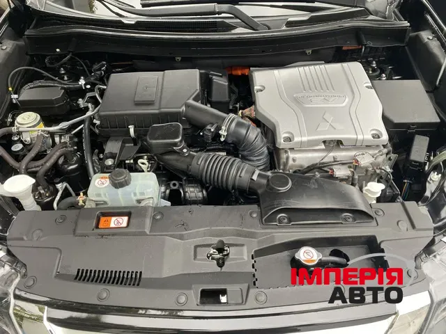 Mitsubishi Outlander - фото 8