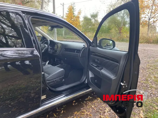 Mitsubishi Outlander - фото 10
