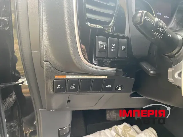 Mitsubishi Outlander - фото 17