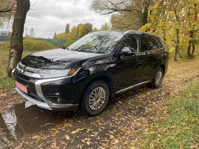 Mitsubishi Outlander - фото 5