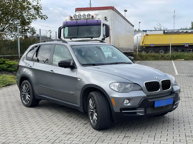 BMW X5 - фото 2