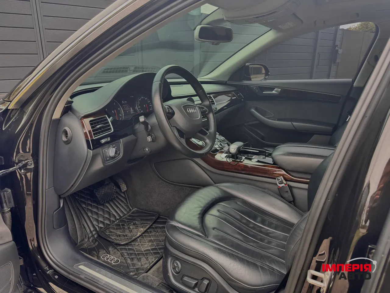 Audi A8 - фото 16