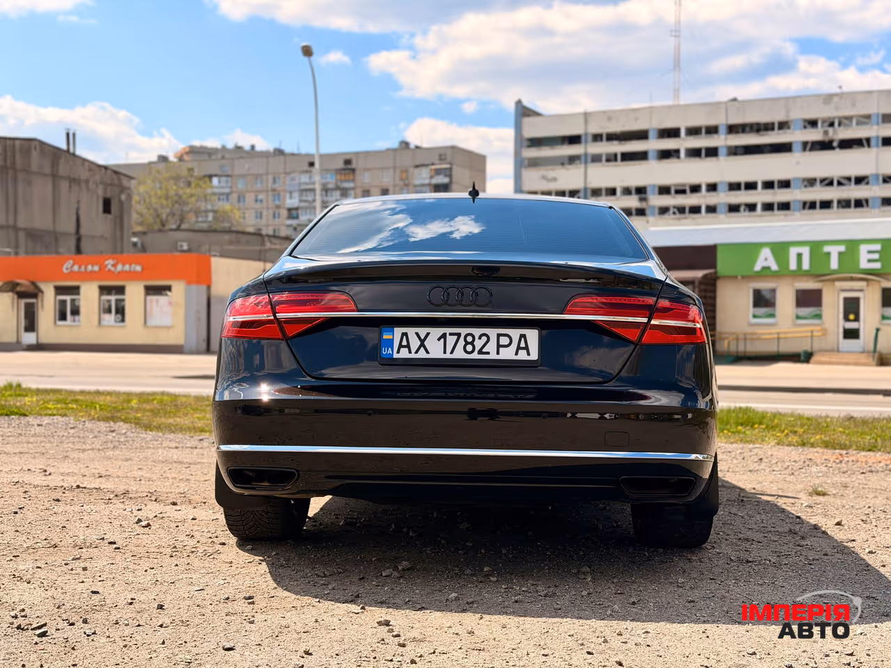 Audi A8 - фото 4