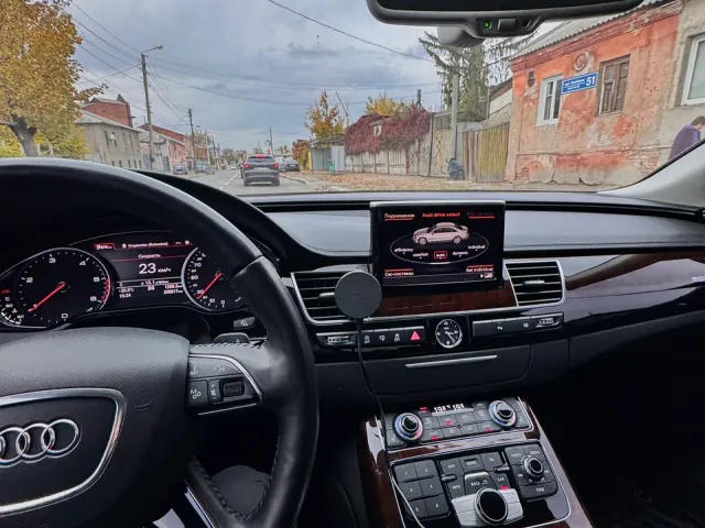 Audi A8 - фото 4