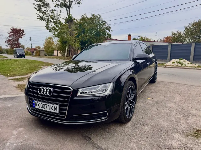 Audi A8 - фото 3