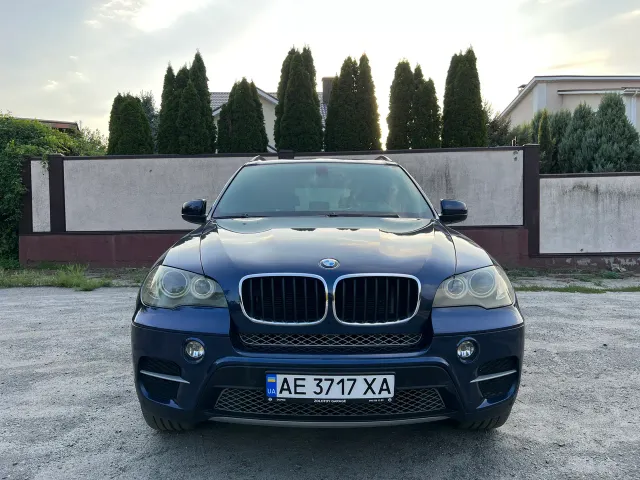BMW X5 - фото 1