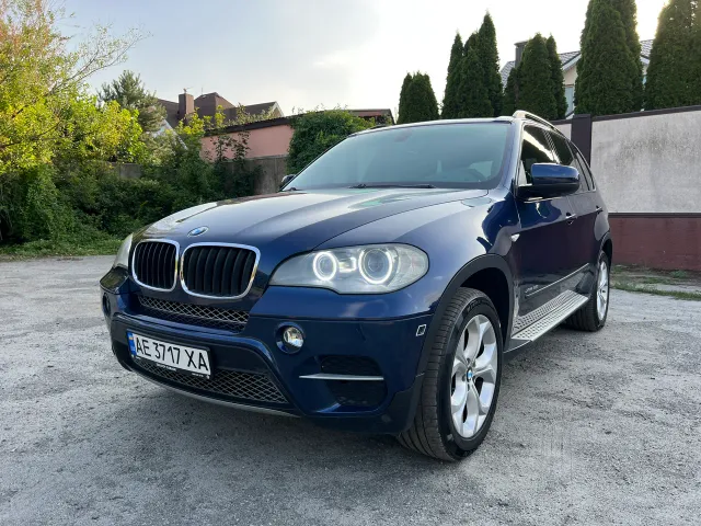 BMW X5 - фото 2