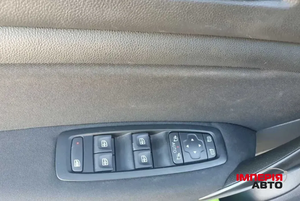 Renault Megane - фото 13