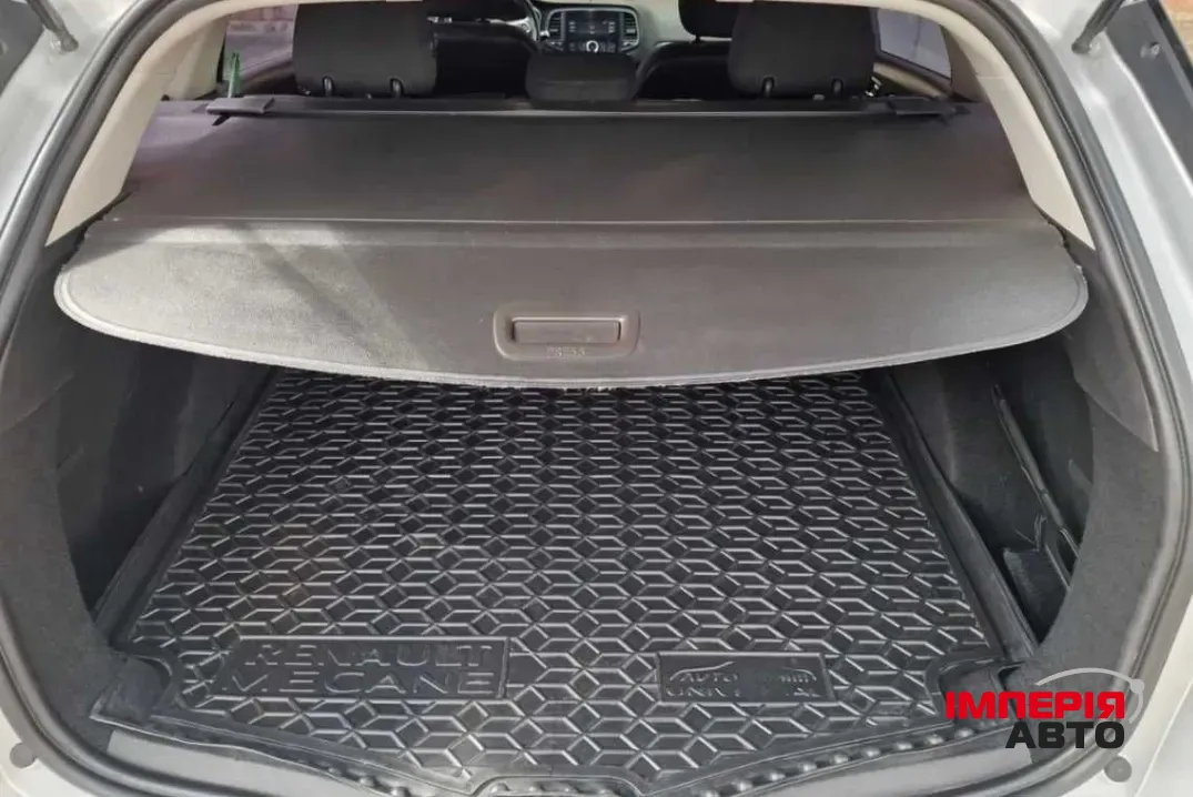 Renault Megane - фото 16