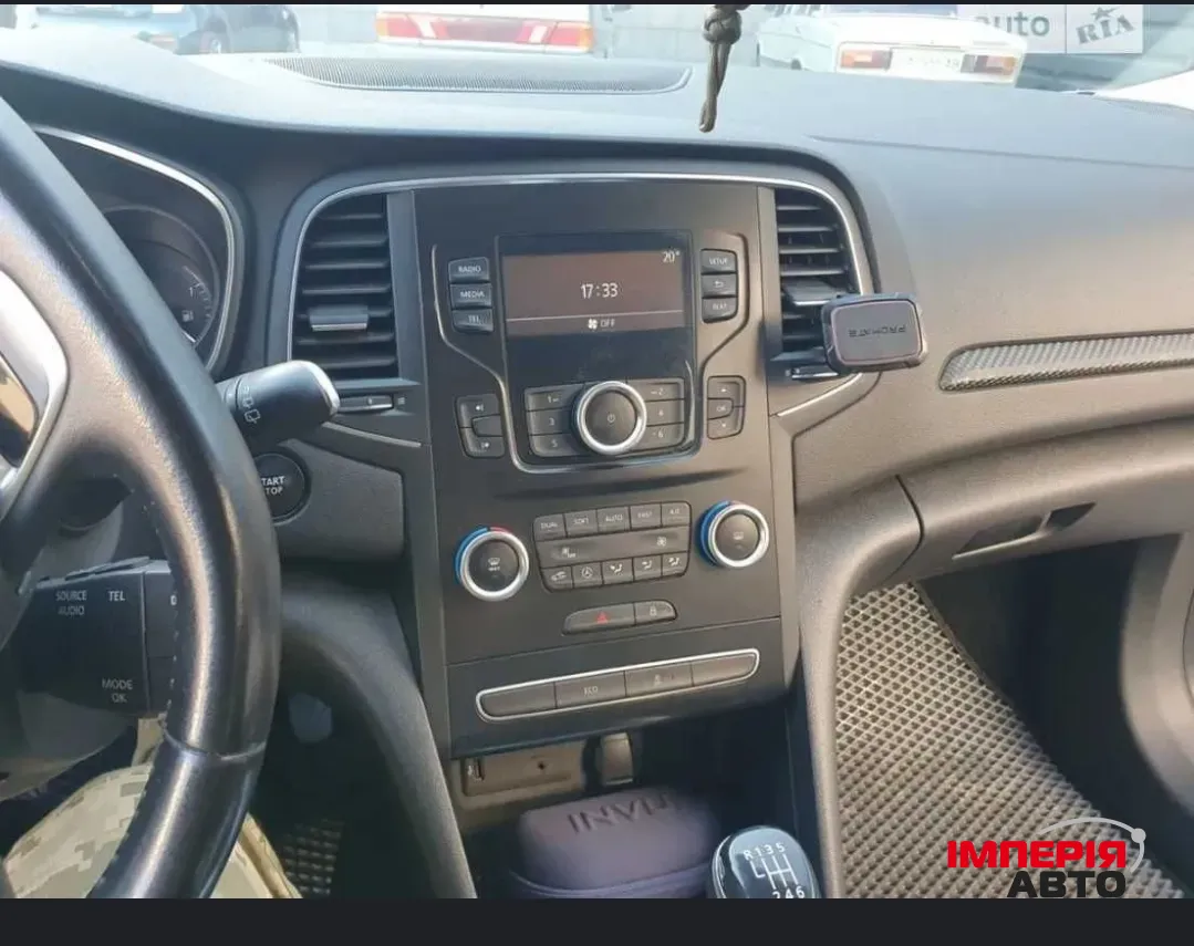 Renault Megane - фото 11