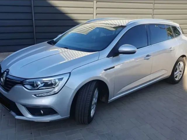 Renault Megane - фото 3