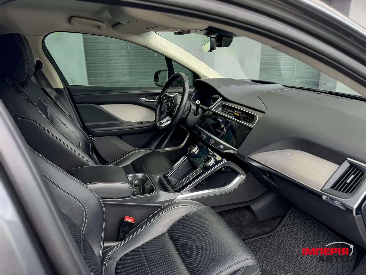 Jaguar I-Pace - фото 12