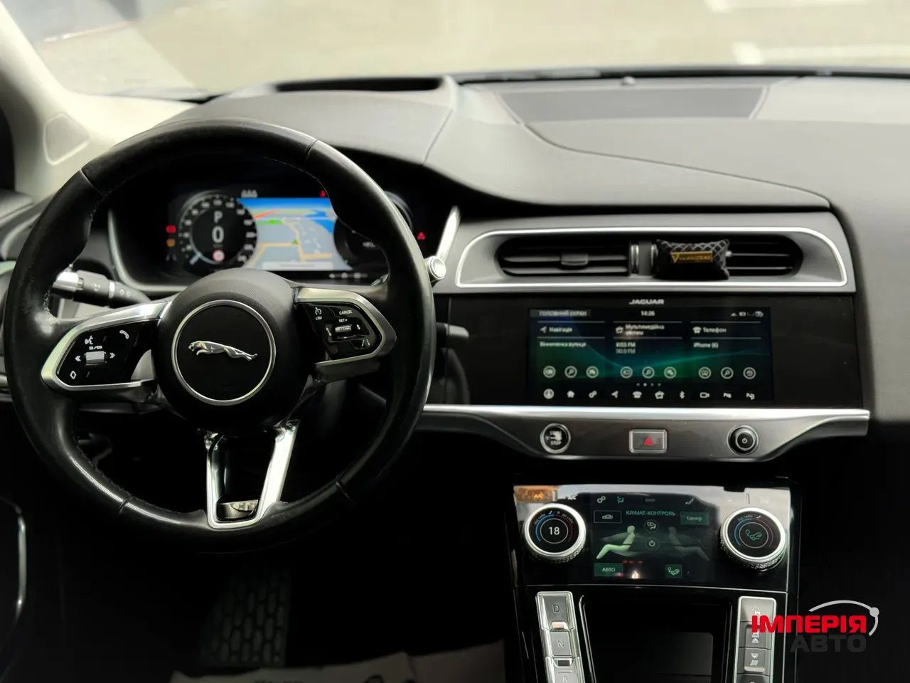 Jaguar I-Pace - фото 16