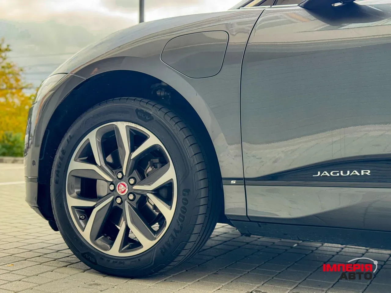 Jaguar I-Pace - фото 9
