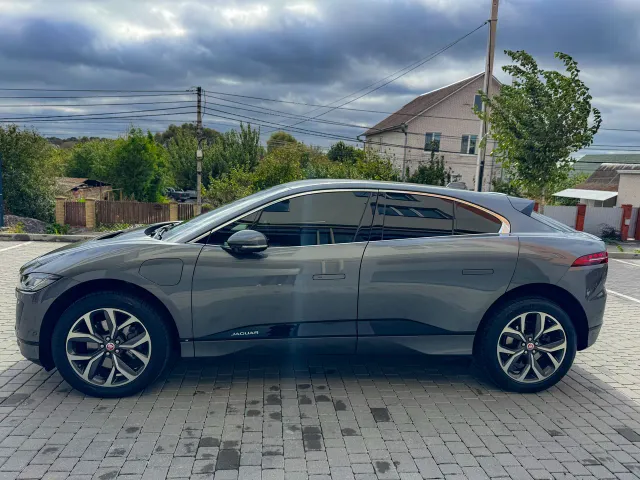 Jaguar I-Pace - фото 5