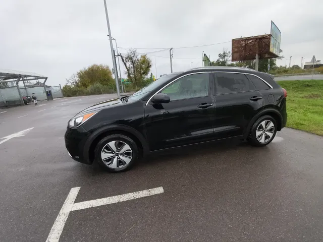 Kia Niro - фото 1