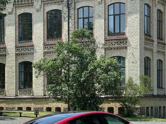 Tesla Model S - фото 3