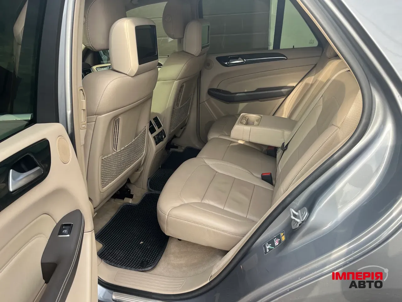 Mercedes-Benz M-Класс - фото 10