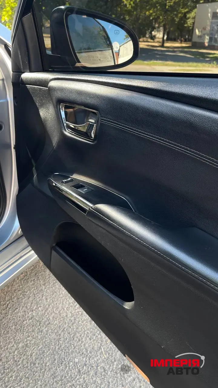 Toyota Avalon - фото 18