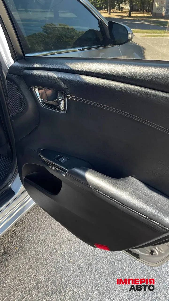 Toyota Avalon - фото 17