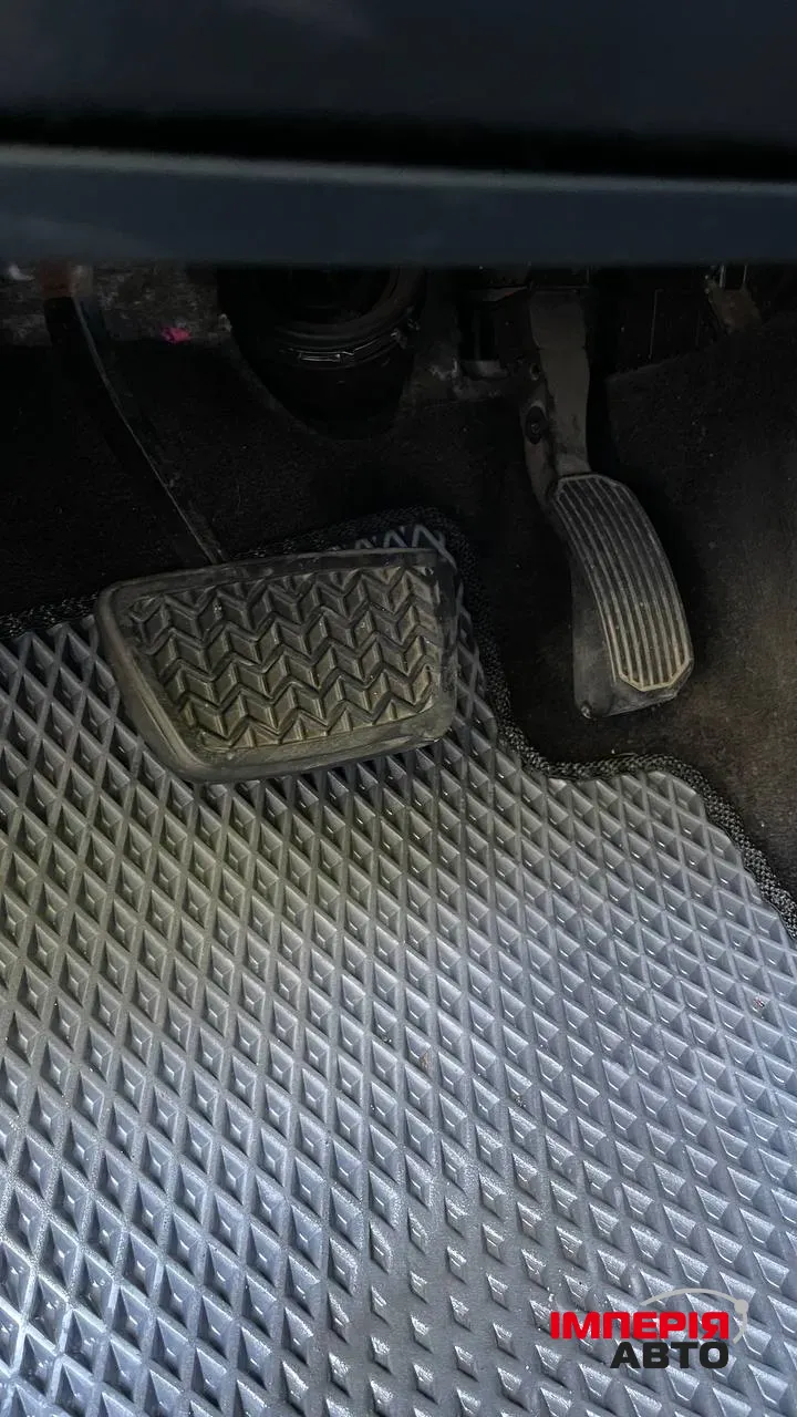 Toyota Avalon - фото 2