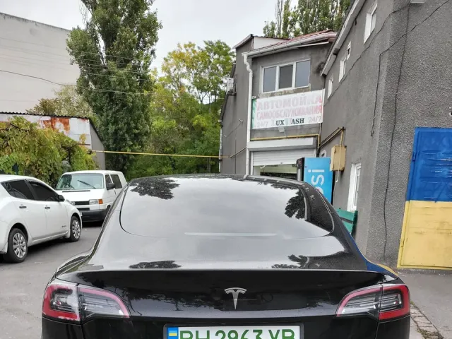 Tesla Model 3 - фото 4