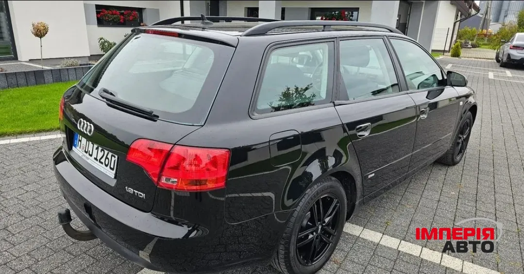 Audi A4 - фото 10