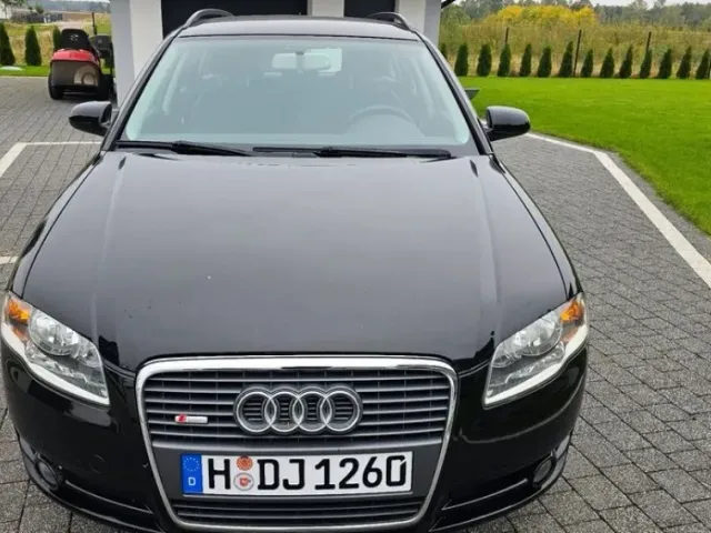 Audi A4 - фото 1