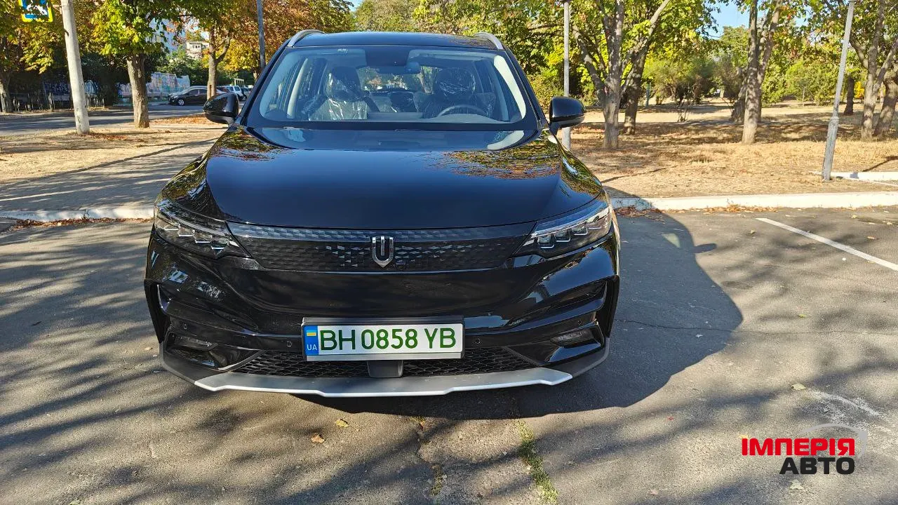 Skywell ET5 - фото 1