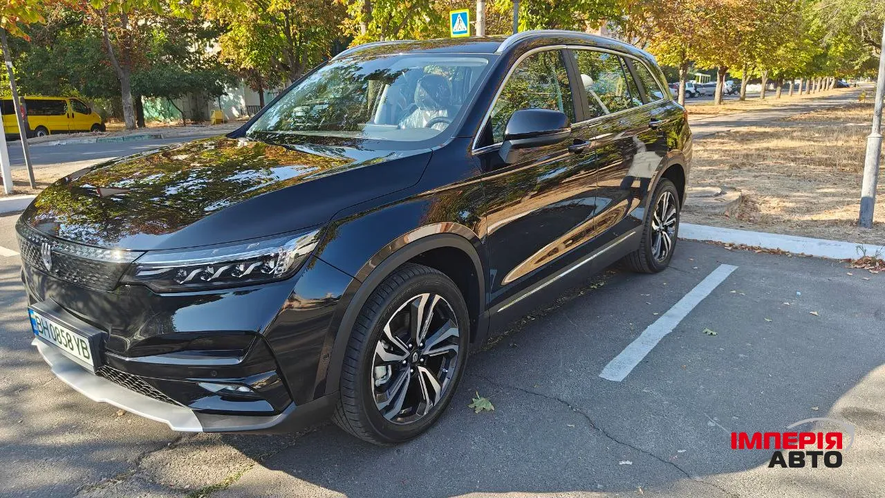 Skywell ET5 - фото 2