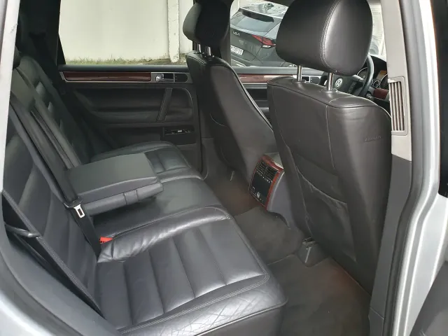 Volkswagen Touareg - фото 5