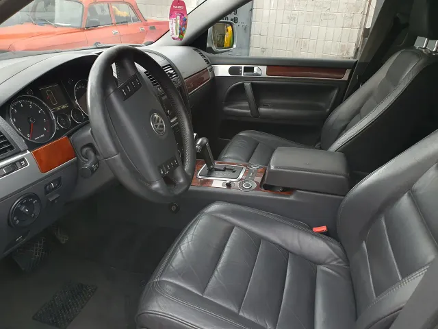 Volkswagen Touareg - фото 4