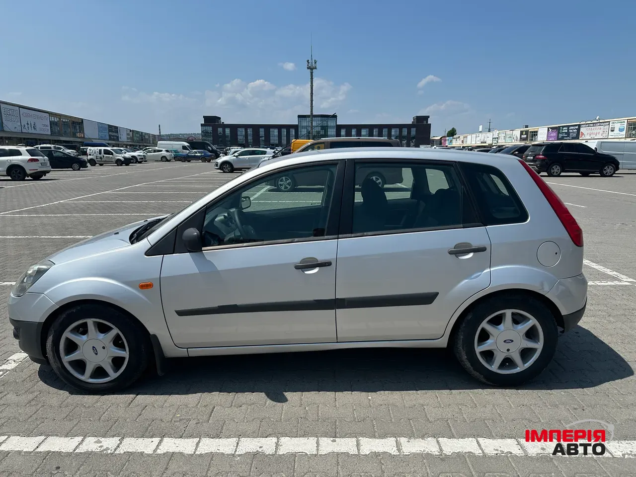 Ford Fiesta - фото 5