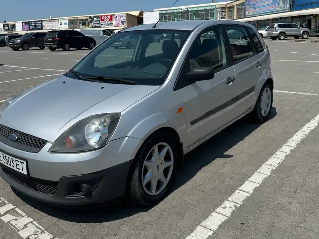 Ford Fiesta - фото 4