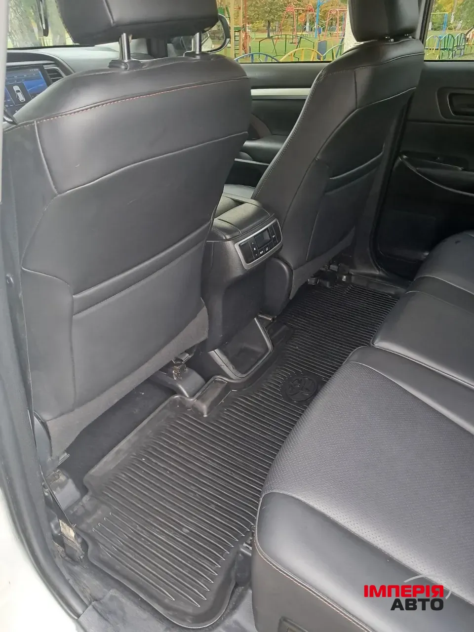 Toyota Highlander - фото 12