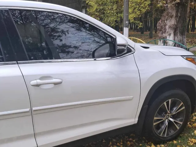Toyota Highlander - фото 3