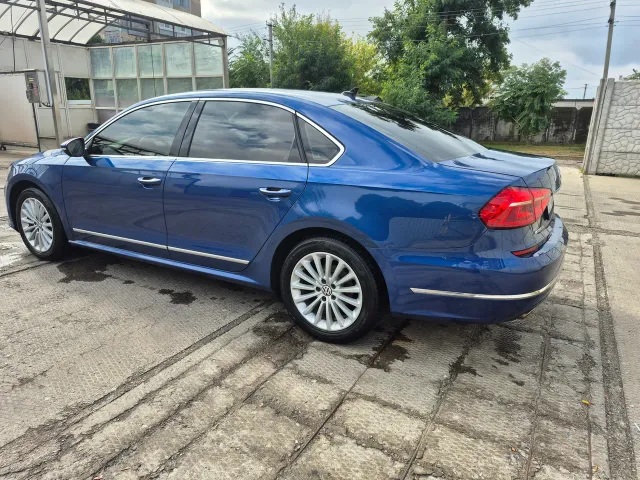 Volkswagen Passat - фото 3