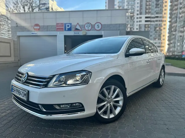 Volkswagen Passat - фото 2