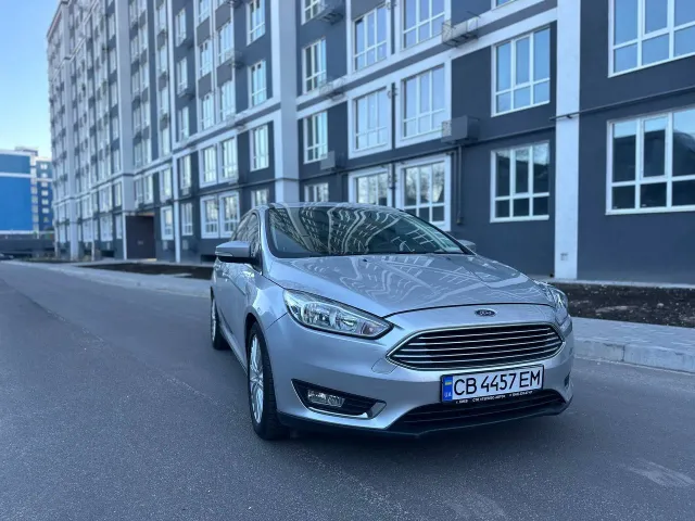 Ford Focus - фото 1