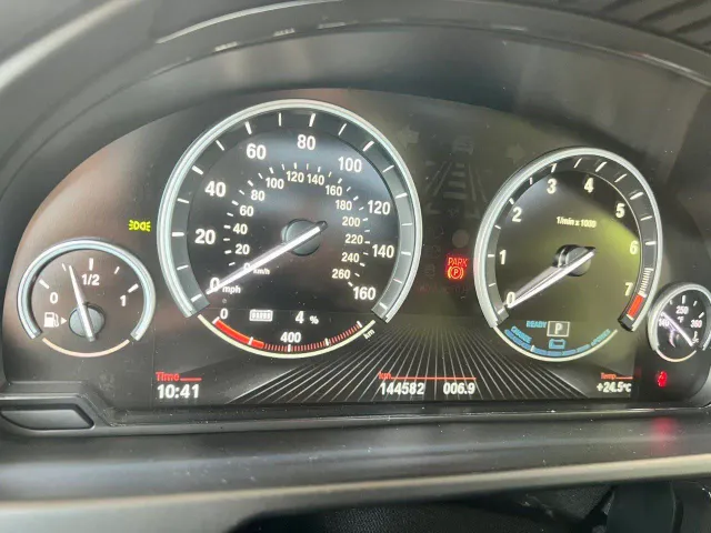 BMW X5 - фото 2