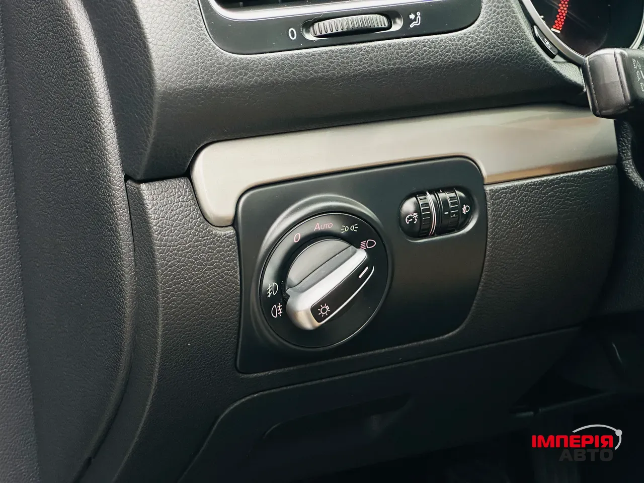 Volkswagen Golf - фото 33