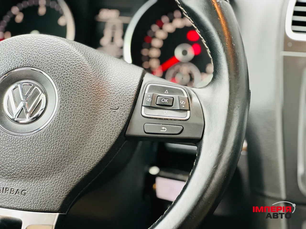 Volkswagen Golf - фото 22