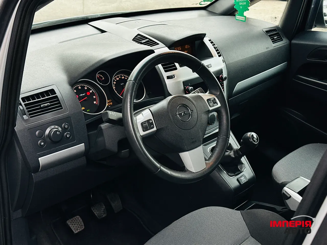 Opel Zafira - фото 15