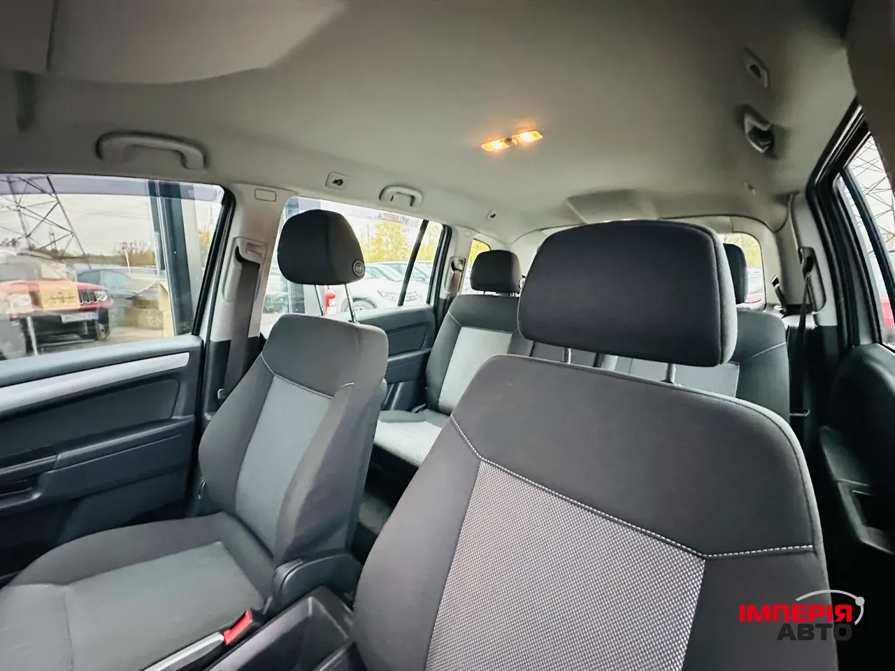 Opel Zafira - фото 16