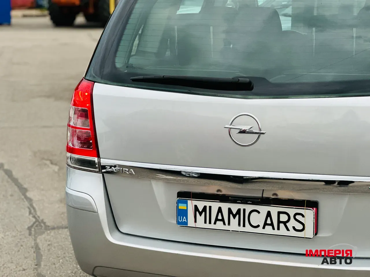 Opel Zafira - фото 12