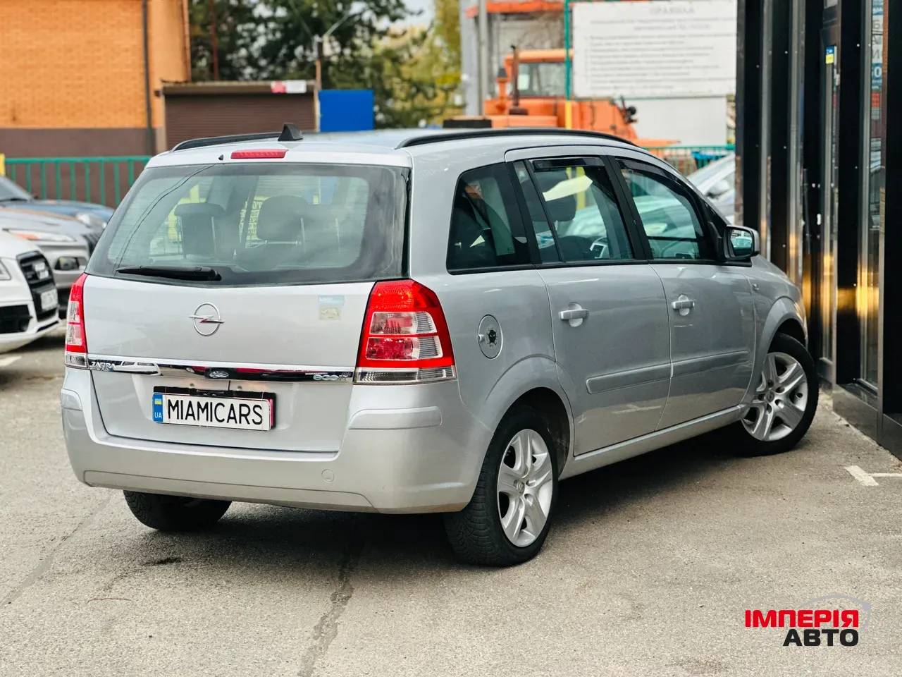 Opel Zafira - фото 10
