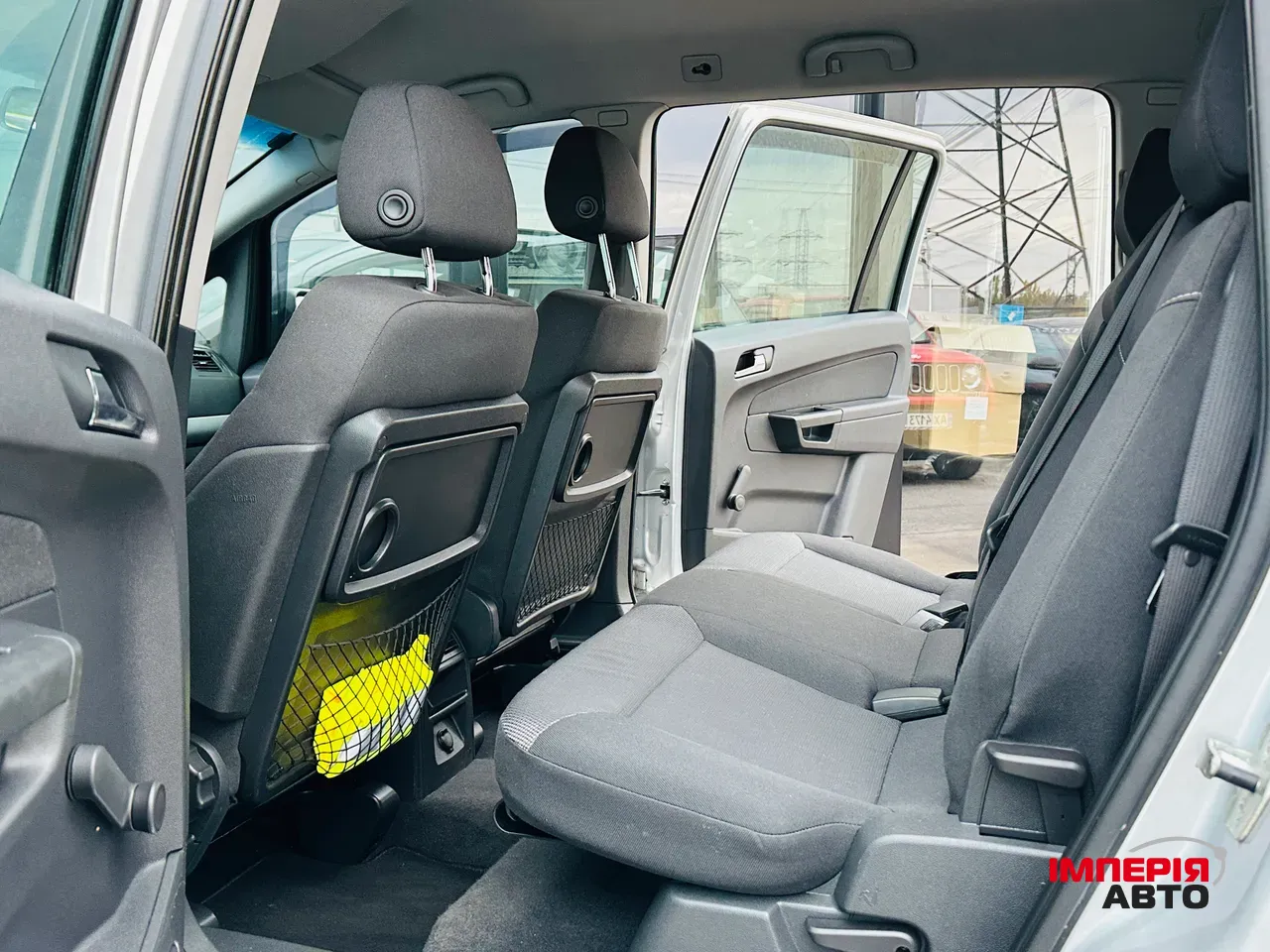 Opel Zafira - фото 17