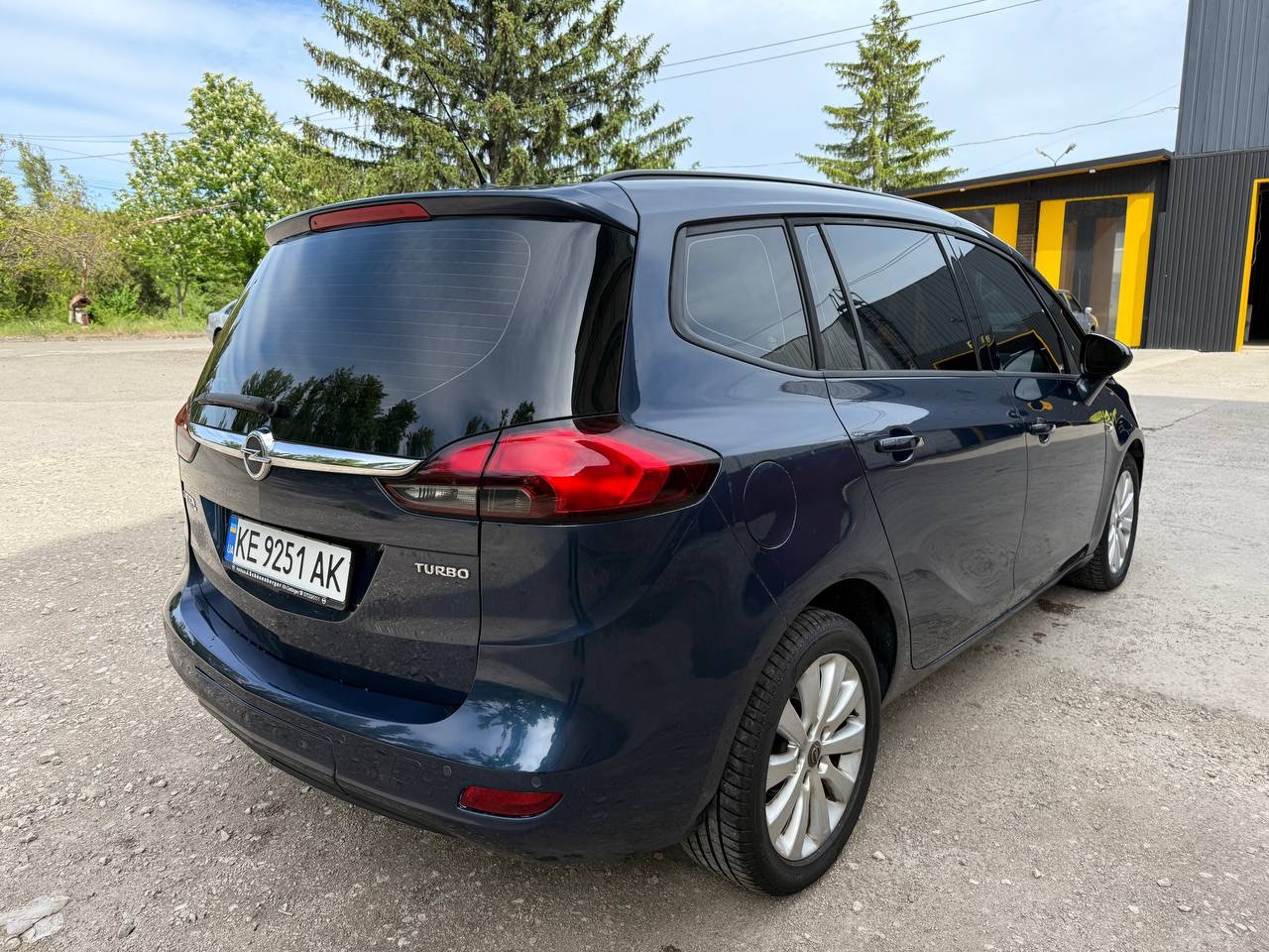 Opel Zafira - фото 5