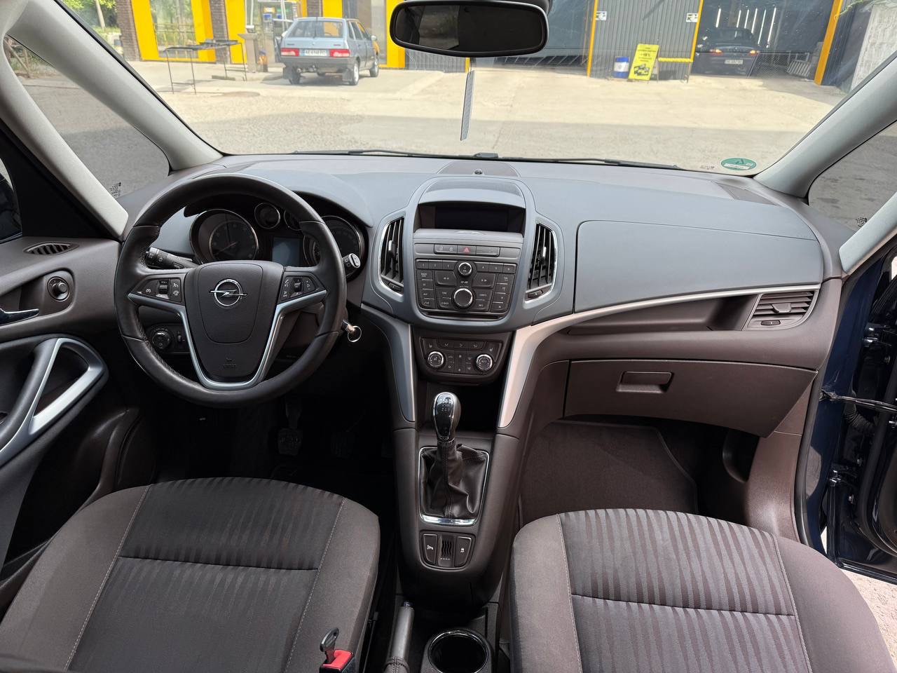 Opel Zafira - фото 9